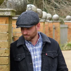 Cheap Casquette Gavroche en Tweed du Donegal Épais à Chevrons Glencoagh noir-anthracite JAXON & JAMES Femme/Homme Casquettes Plates|Grandes Tailles